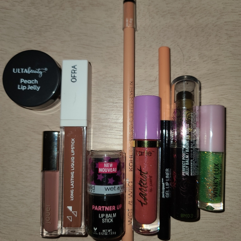 BRAND NEW 💋 Lip bundle!
